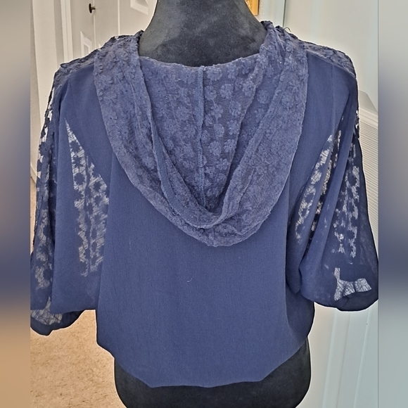 Mysty Woman Blue Lace Front Zip Up Jacket - Picture 2 of 8